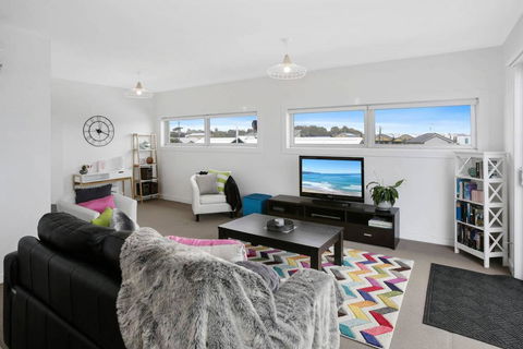 APOLLO 13 PENTHOUSE - Free Wifi & Huge Terrace! - New Castle Holiday 1