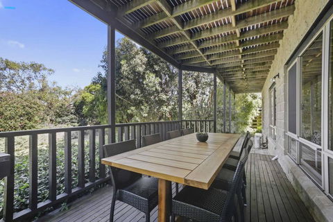 APOLLO BAY HOLIDAY HOUSE - Walk To Beach + Wifi - New Castle Holiday 3