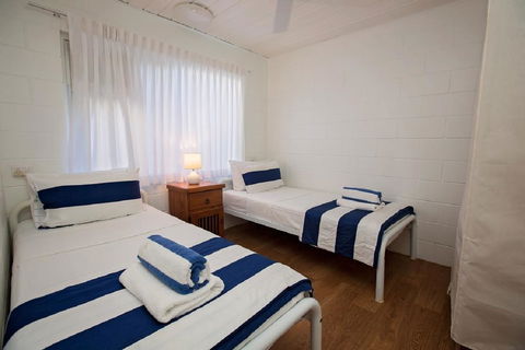 Apollo Jewel Beachfront Apartments - New Castle Holiday 1