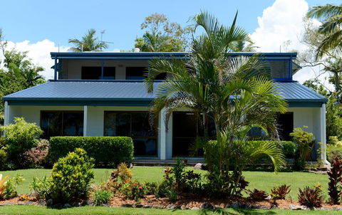 Apollo Jewel Beachfront Apartments - New Castle Holiday 0