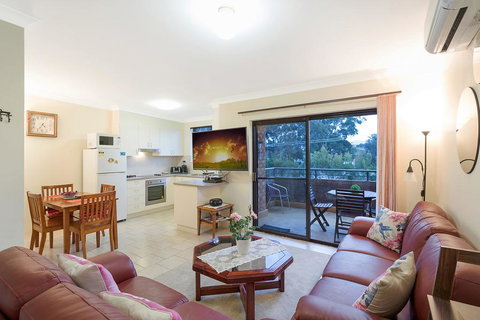 Apollo Unit 8 - New Castle Holiday 0