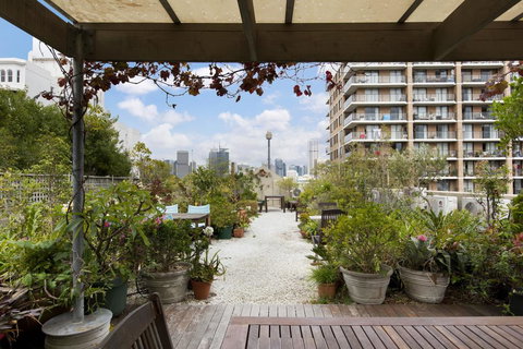 Apt - Art Deco Studio B - New Castle Holiday 2