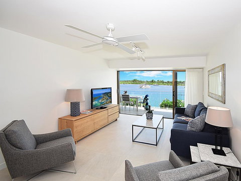 Aqua Linea - New Castle Holiday 3