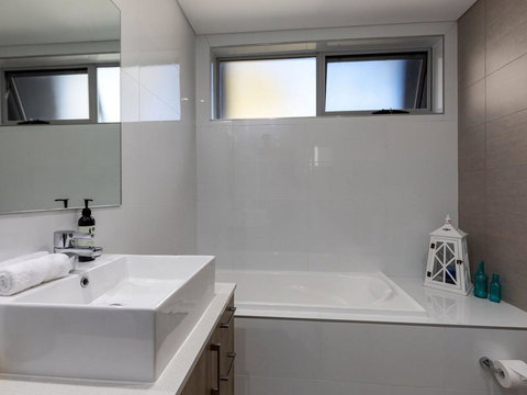 Aqua View (By Jervis Bay Rentals) - New Castle Holiday 2