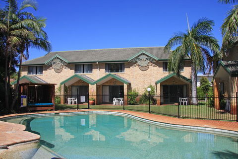 Aqua Villa Holiday Apartments - New Castle Holiday 3
