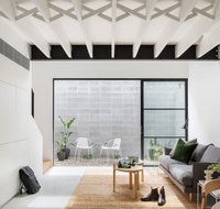 Architectural Design Award winning city House - New Castle Holiday