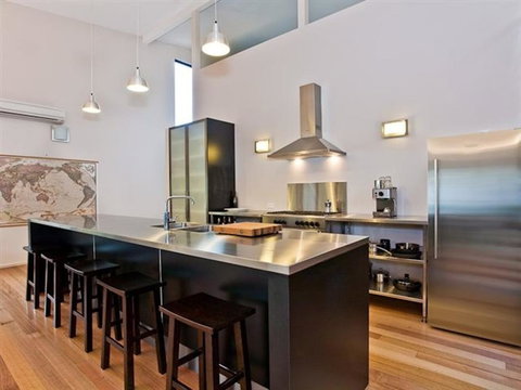 Architecturally Designed Beach House - New Castle Holiday 1