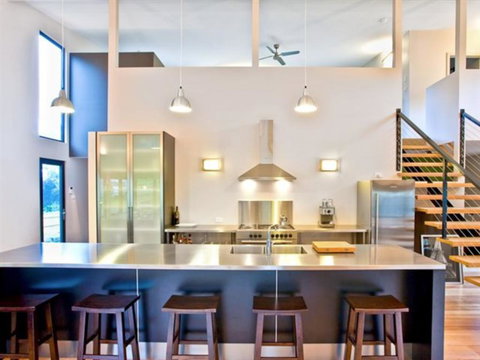 Architecturally Designed Beach House - New Castle Holiday 0