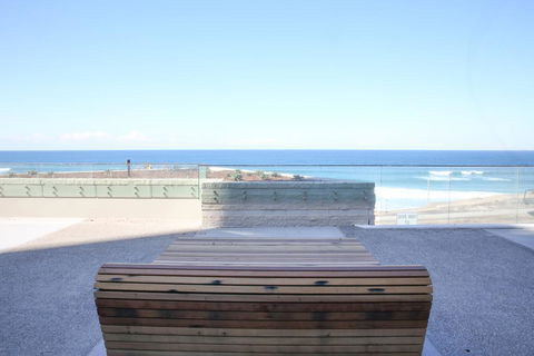 Arena On The Beach - New Castle Holiday 3