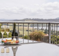 Armalong Winery Chalets - New Castle Holiday
