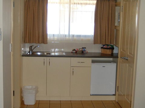 Armidale Pines Motel - New Castle Holiday 2