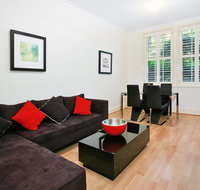 Art Deco in the Cul-de-Sac - Spacious Executive 1BR Potts Point Apartment in Quiet Cul-de-Sac - New Castle Holiday