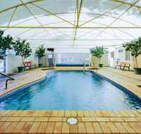 Artesian Spa Motel - New Castle Holiday