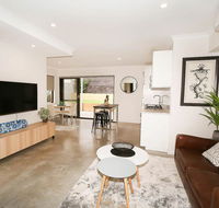 Ashburton Apartment - New Castle Holiday