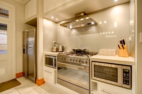 Ashcroft Apartment - New Castle Holiday 2