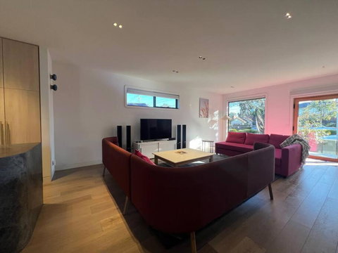 Luxurious Family Retreat - New Castle Holiday 2