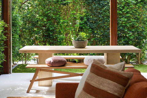 Luxury Norwood Retreat - New Castle Holiday 1