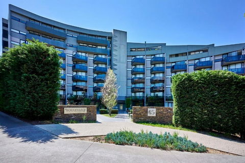 Maribyrnong Marvel Charm With Cityscape Bliss - New Castle Holiday 2