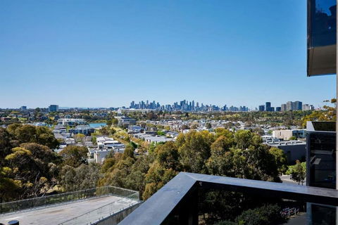 Maribyrnong Marvel Charm With Cityscape Bliss - New Castle Holiday 3