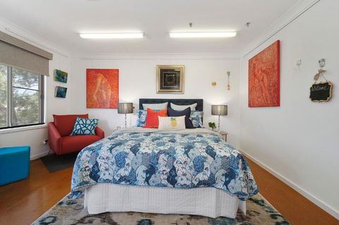 Marche Home Stay, Immaculate Presentation, Private & Relaxing - New Castle Holiday 0