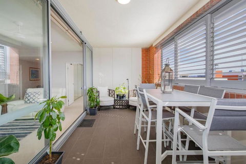 Marketown Maiden - Inner-city Meets Beachside Vibes - New Castle Holiday 1