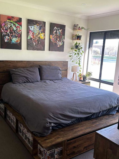 Master Bedroom Beechboro - New Castle Holiday 0