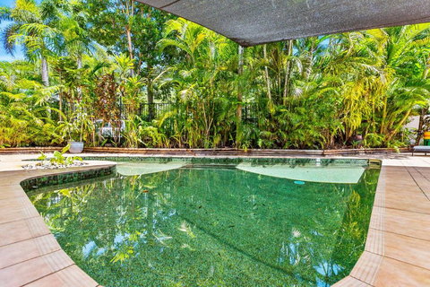 Melaleuca Hideaway - Beach Pool Free Parking - New Castle Holiday 3