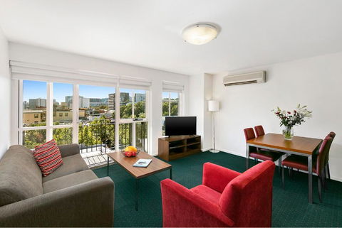 Melbourne Carlton Central Apartment Hotel Official - New Castle Holiday 3