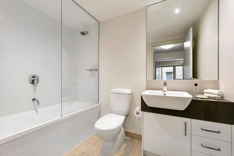 Melbourne Carlton Central Apartment Hotel Official - New Castle Holiday 2