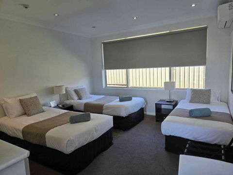 Merivale Motel - New Castle Holiday 1
