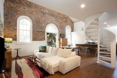 Mezzanine Magic, Bondi Junction - New Castle Holiday 0