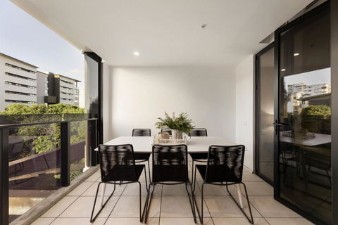 Modern Luxury Gabba Apartment - New Castle Holiday 0
