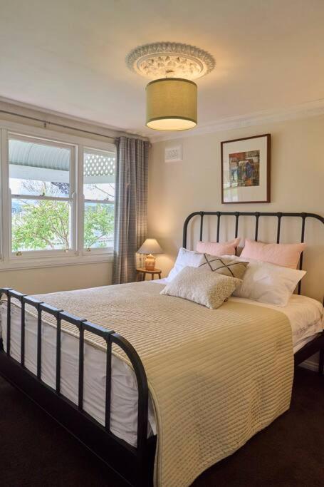 Miners Cottage Lancefield - New Castle Holiday 3