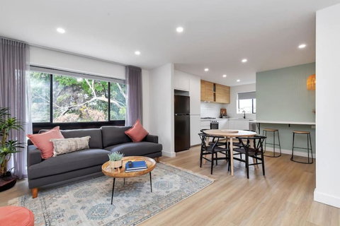 Mint At Sea Mist West Beach - New Castle Holiday 0