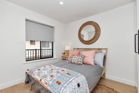 Mint At Sea Mist West Beach - New Castle Holiday 1