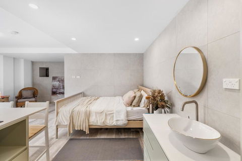 Modern Studio, Minutes To Ferry, City, CBD - New Castle Holiday 2