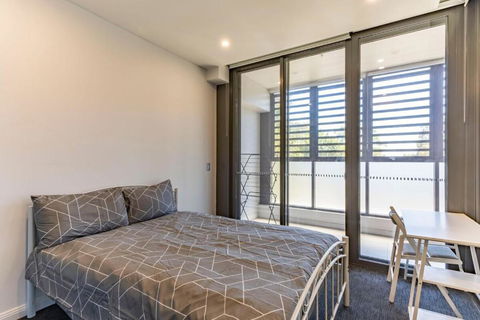 Modern 2B With Loft Bed Parking Central Mascot - New Castle Holiday 2