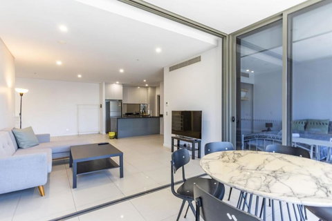 Modern 2B With Loft Bed Parking Central Mascot - New Castle Holiday 0