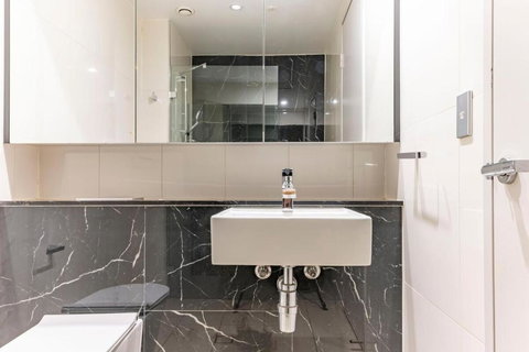 Modern 2B With Loft Bed Parking Central Mascot - New Castle Holiday 2