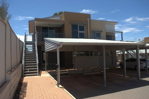 Modern Apartment In Roxby Downs - New Castle Holiday 0