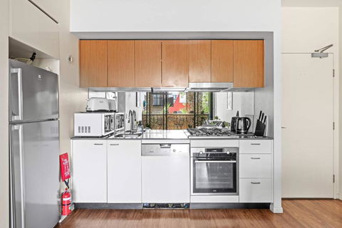 Modern Apt - Free Parking - Convenient Location - New Castle Holiday 3