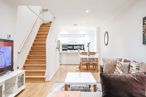 Modern Living 2br Townhouse In Maidstoneoffice - New Castle Holiday 0