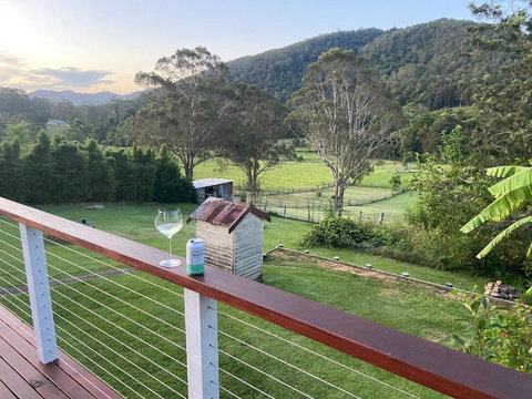 Misty Mountain Cottage At Krambach - New Castle Holiday 1