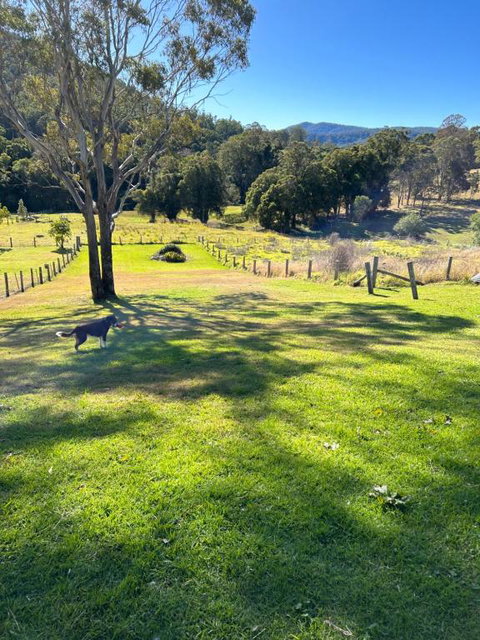 Misty Mountain Cottage At Krambach - New Castle Holiday 2