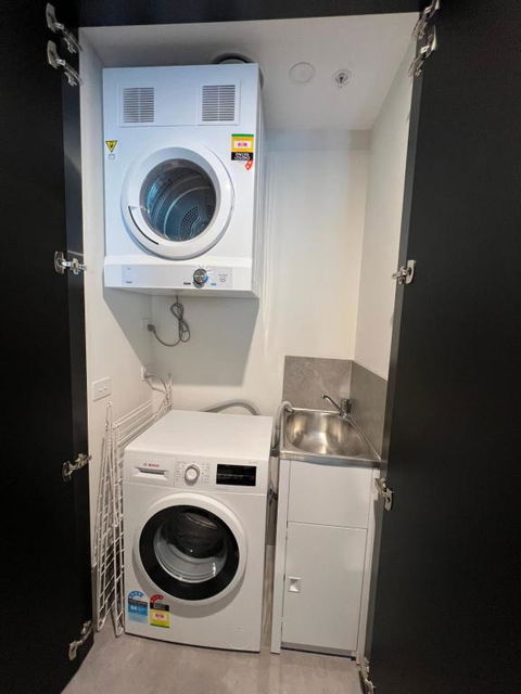 New Modern 1BR Apt Near Dickson - New Castle Holiday 2