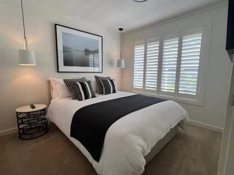 Narrandera Retreat - New Castle Holiday 1