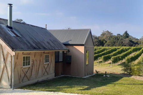 NEST- Luxury Vineyard Accommodation - New Castle Holiday 0