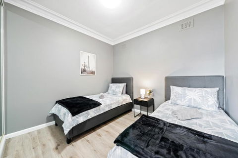 New 2 Bedroom House 500m To Mall With Free Parking - New Castle Holiday 3