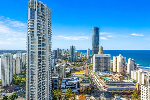 NEW Chevron Ocean Views Central Surfers. - New Castle Holiday 3