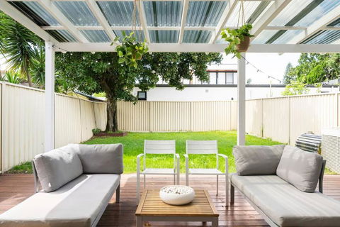 NEW Furnish, 3 Min SYD Airport, 1 Min Walk Beach - New Castle Holiday 0